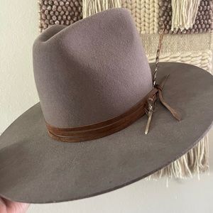 Lovely bird LATIGO FEDORA hat in morning fog